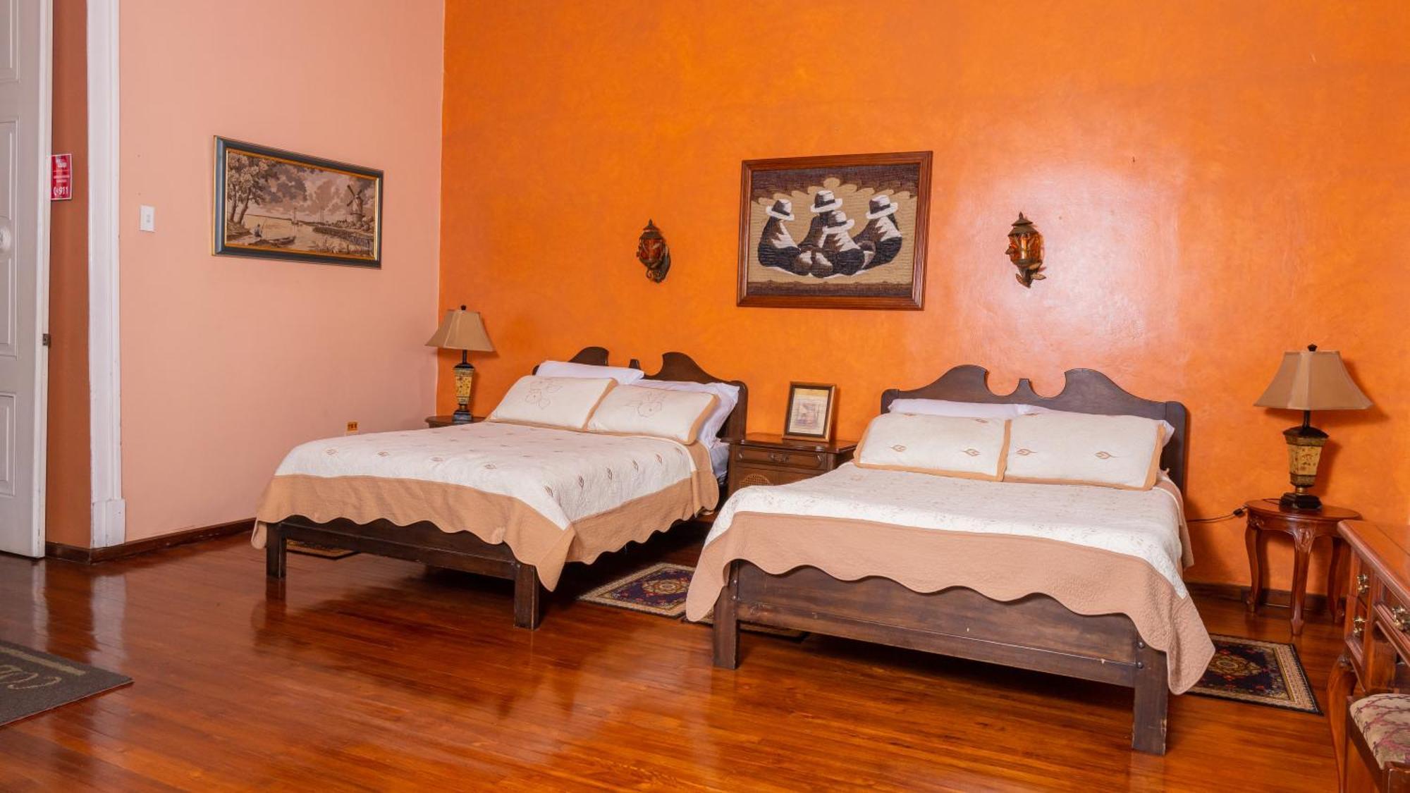 ホテル Casa Colonial キト エクステリア 写真