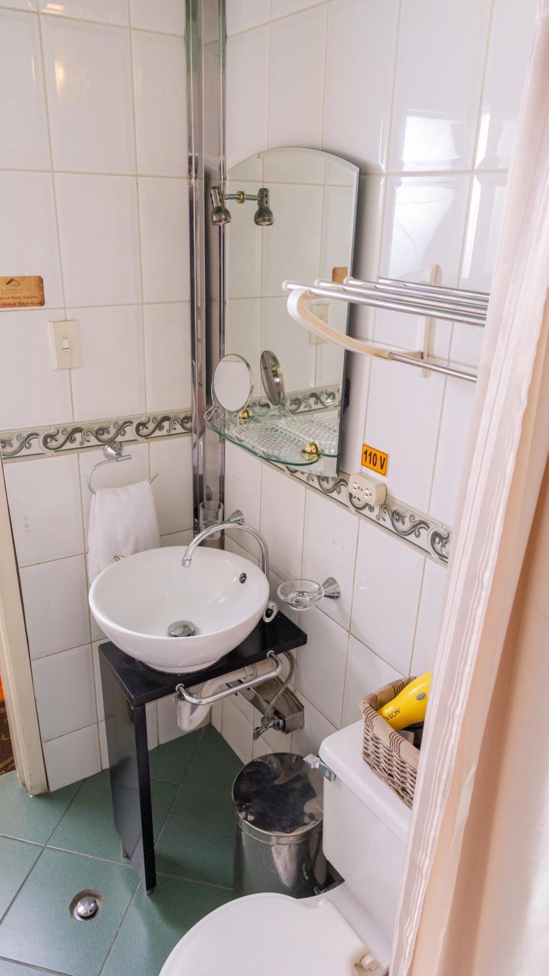 ホテル Casa Colonial キト エクステリア 写真
